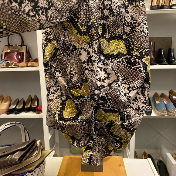 Universal Standard size 18-20 snake print top NWT - Picture 5 of 5